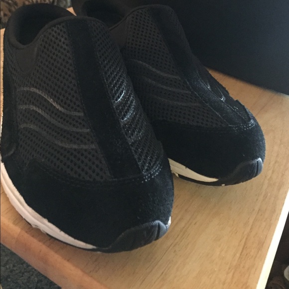 Easy Spirit FREESHIP Slip On Shoes